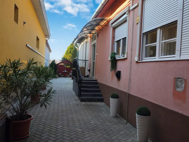 Eladó ház Makó, Újváros 202 nm