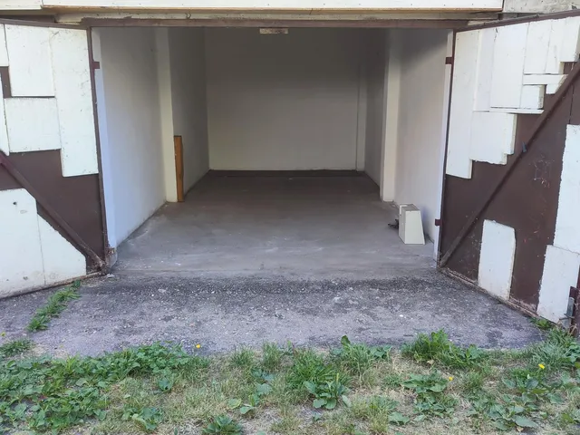 Kiadó garázs Szeged, Belváros, Kálvária sugárút 18 15 nm