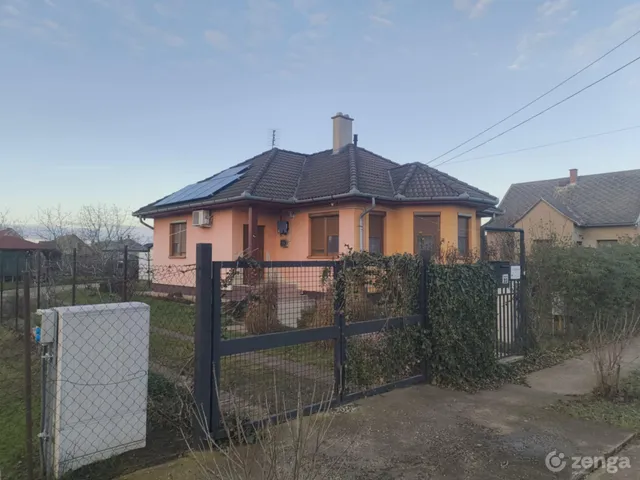 Eladó ház Karcag 76 nm