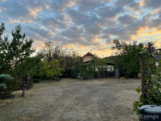 Eladó telek Balatonalmádi, Vörösberény, Pince utca 674 nm