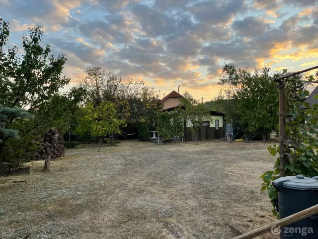 Eladó telek Balatonalmádi, Vörösberény, Pince utca 674 nm