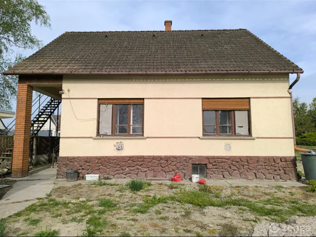 Eladó ház Dunaszeg 67 nm