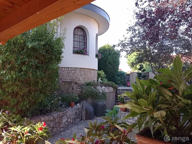 Eladó ház Veszprém, Bakonyalja 320 nm