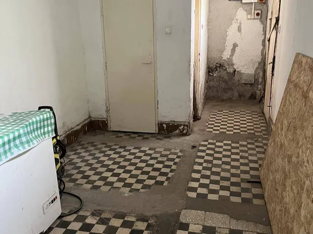 Kiadó kereskedelmi és ipari ingatlan Alsószentiván 120 nm