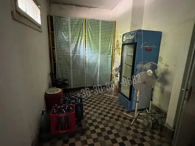 Kiadó kereskedelmi és ipari ingatlan Alsószentiván, Tanácsköztársaság tér 120 nm
