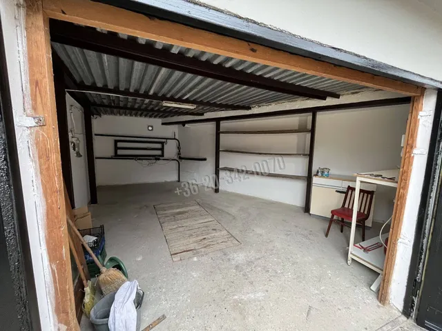 Eladó garázs Dunaújváros 22 nm