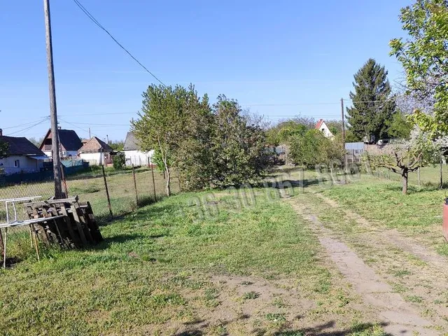 Eladó nyaraló Kulcs, Radicsai ut . 40 nm