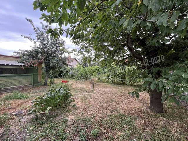 Eladó ház Dunaújváros, Újtelep 250 nm