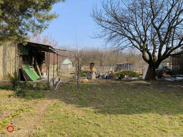 Eladó telek Nagyvenyim 768 nm