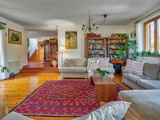 Eladó ház Páty 330 nm