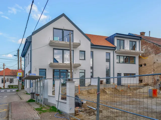 Eladó lakás Budaörs, Városközpont 142 nm