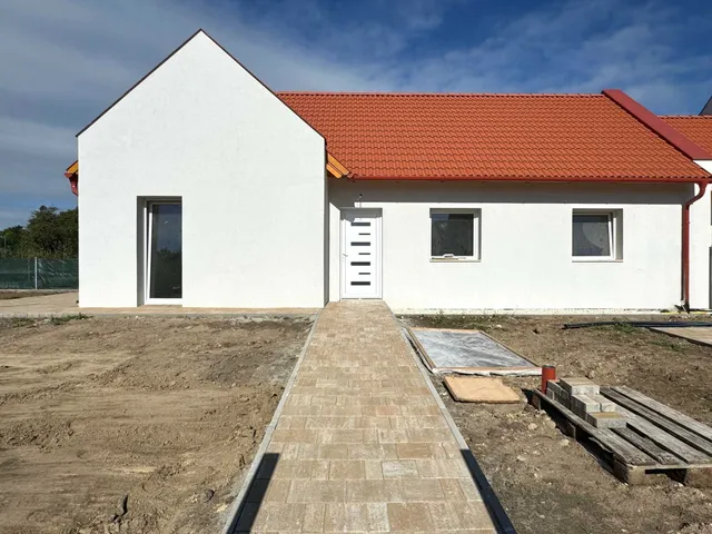 Eladó ház Perbál 71 nm