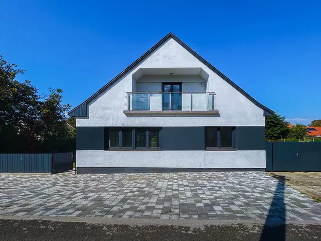Eladó ház Balatonszárszó 177 nm