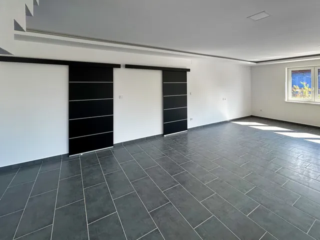 Eladó ház Balatonszárszó 177 nm