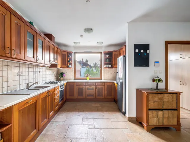 Eladó ház Pilismarót 420 nm