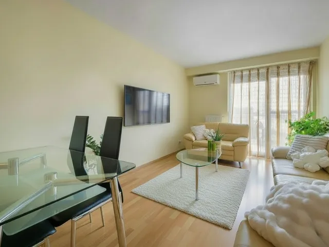 Eladó lakás Budapest VIII. kerület, Századosnegyed 48 nm