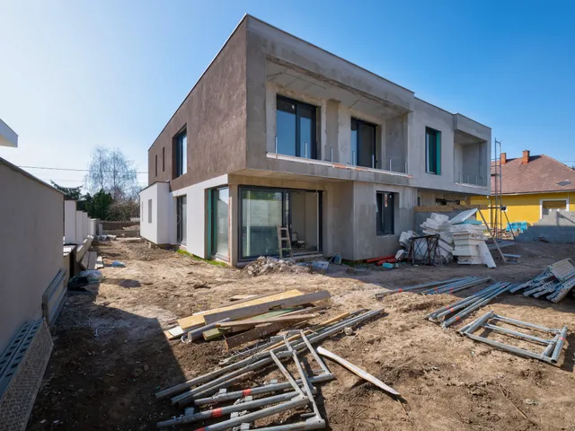 Eladó ház Biatorbágy 200 nm