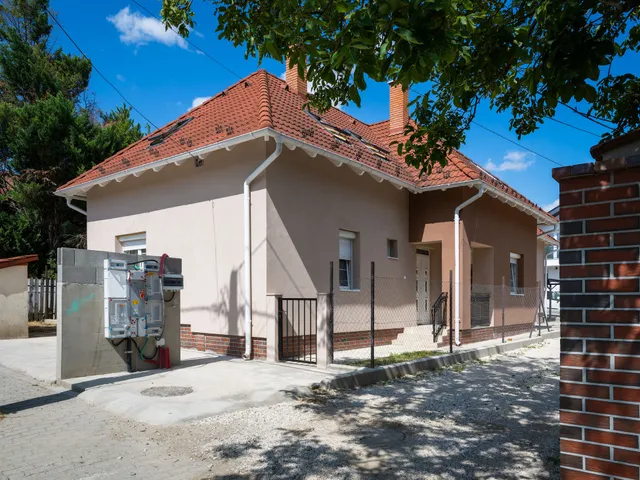 Eladó ház Százhalombatta, Újtelep 198 nm