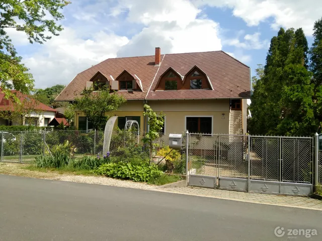 Eladó ház Balatongyörök 195 nm