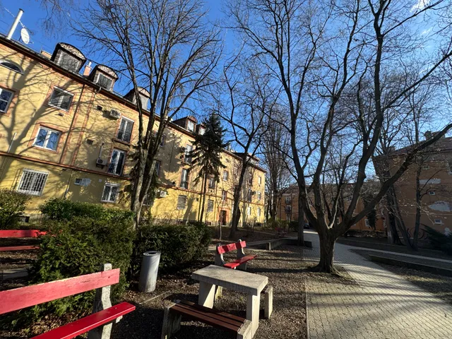 Eladó lakás Budapest XI. kerület, Albertfalva, Karcag utca 39 nm