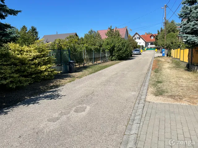 Eladó telek Balatonalmádi, Vörösberény 674 nm