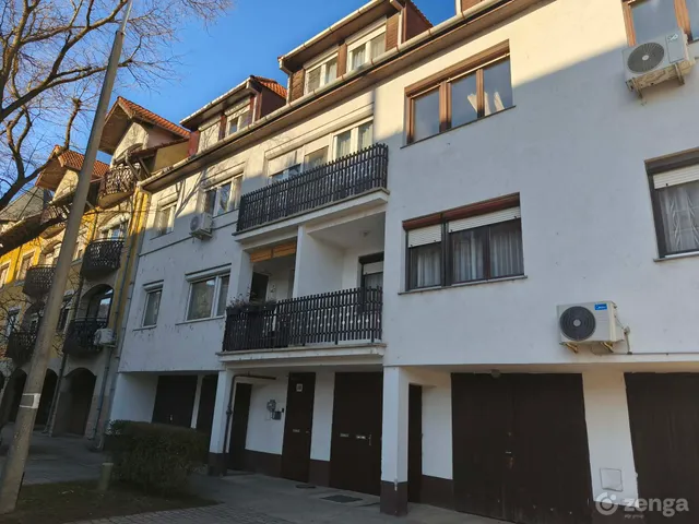 Eladó lakás Szolnok, Belváros 84 nm