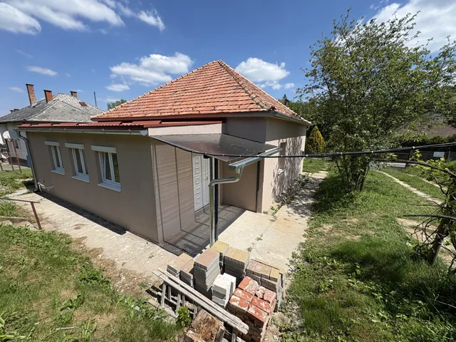 Eladó ház Bázakerettye 83 nm