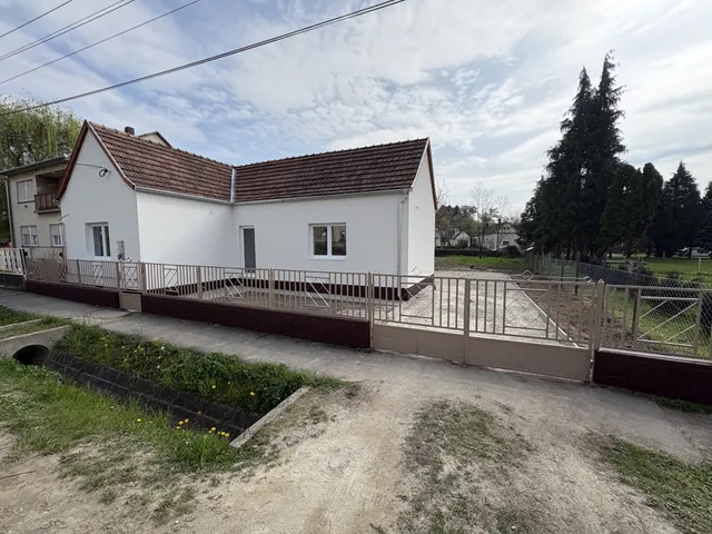 Eladó ház Eszteregnye 86 nm