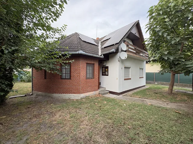 Eladó ház Balatonfenyves 90 nm