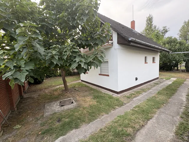 Eladó ház Balatonfenyves 90 nm