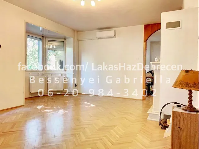 Eladó ház Debrecen, Nagyerdő, Komlóssy út 250 nm