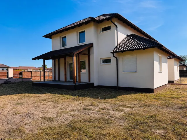 Eladó ház Vácrátót 113 nm