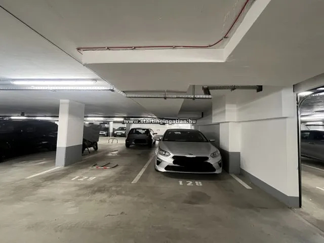 Eladó garázs Budapest XIII. kerület, Angyalföld 13 nm