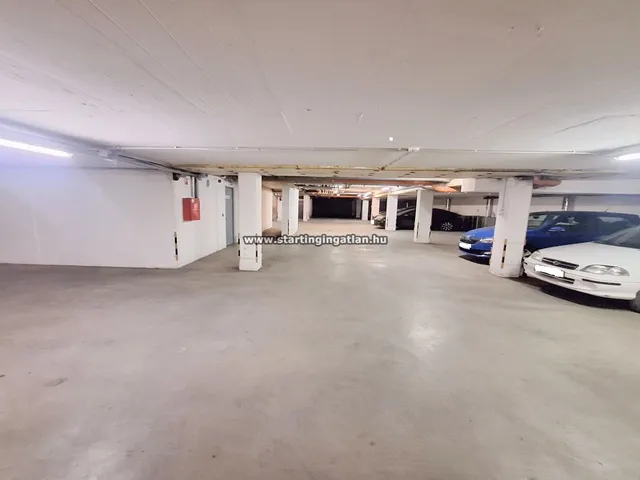 Eladó garázs Budapest VIII. kerület 13 nm