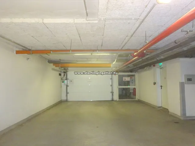 Eladó garázs Budapest VIII. kerület 12 nm