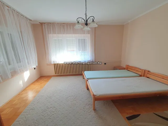 Kiadó ház Győr 180 nm