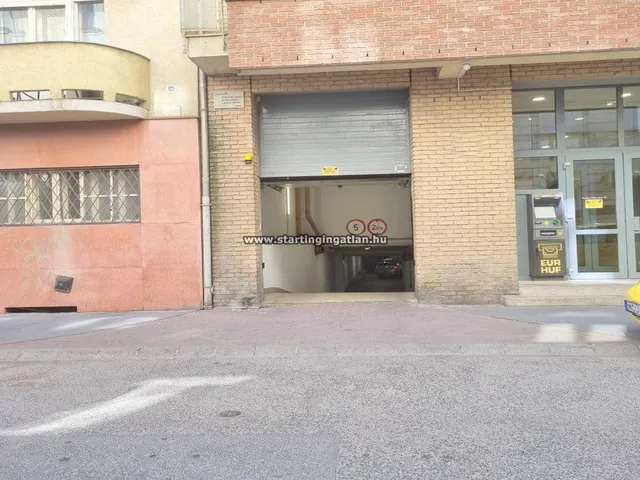 Eladó garázs Budapest VI. kerület 14 nm