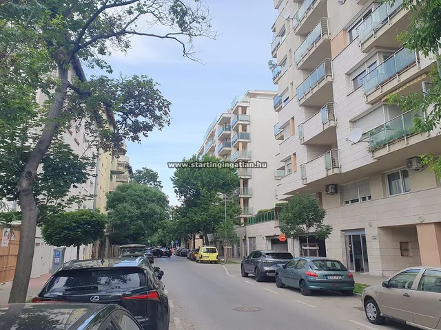 Eladó garázs Budapest XIII. kerület, Angyalföld 11 nm