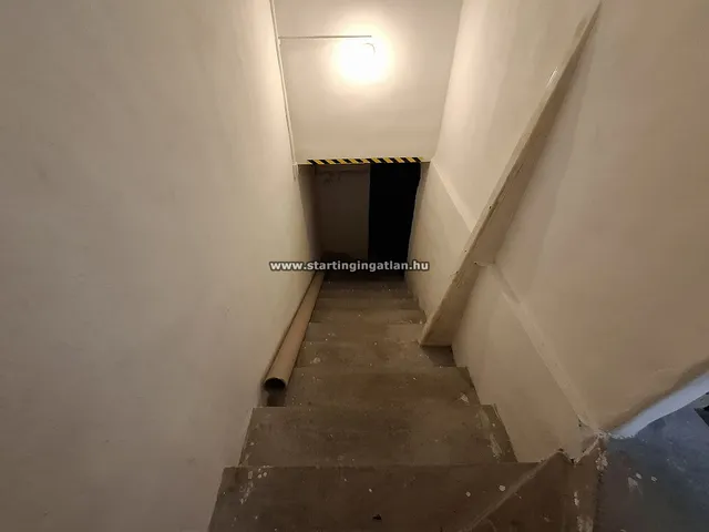 Eladó kereskedelmi és ipari ingatlan Budapest XI. kerület, Kelenföld 200 nm