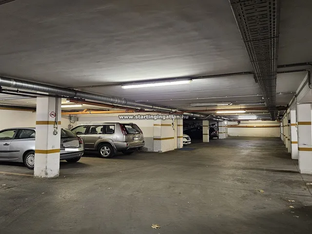 Eladó garázs Budapest IV. kerület 18 nm