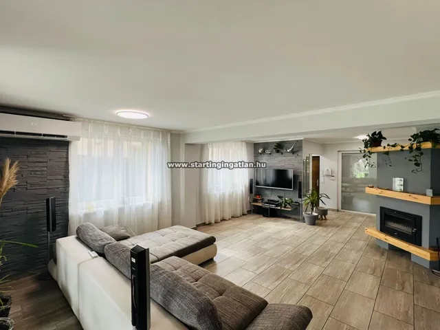 Eladó ház Budapest XVI. kerület, Rákosszentmihály 168 nm