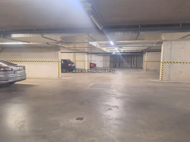 Eladó garázs Budapest VIII. kerület 12 nm
