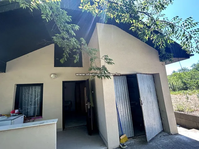 Eladó kereskedelmi és ipari ingatlan Fót 3000 nm