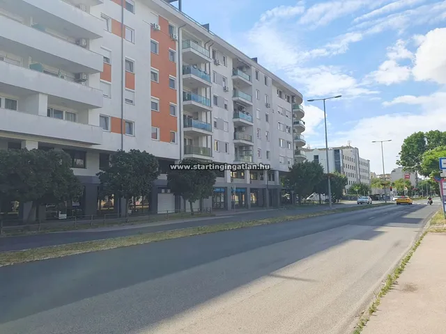 Eladó garázs Budapest XIII. kerület, Angyalföld 12 nm
