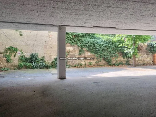Eladó garázs Budapest VIII. kerület 14 nm