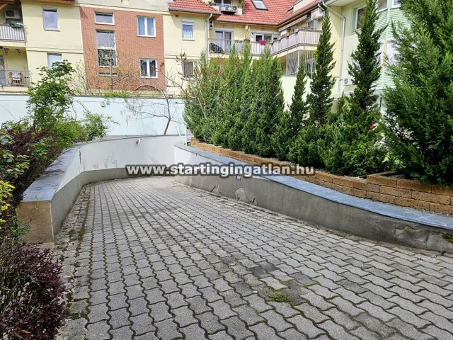 Eladó garázs Budapest IV. kerület 16 nm
