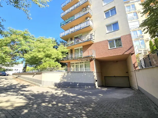 Eladó garázs Budapest XI. kerület, Kelenföld 15 nm