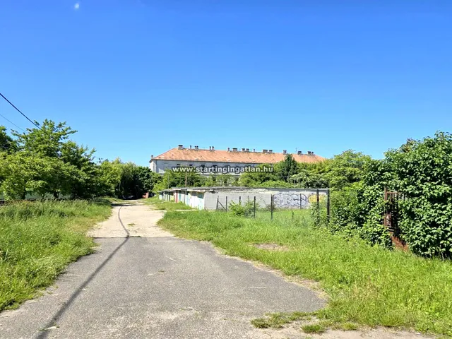 Eladó garázs Budapest X. kerület, Óhegy 18 nm