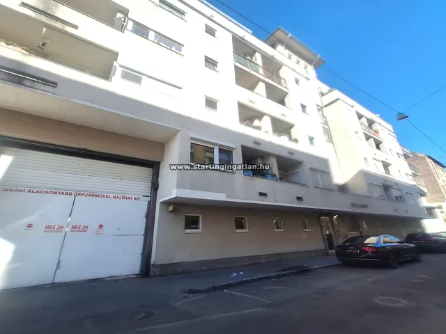 Eladó garázs Budapest VIII. kerület 12 nm