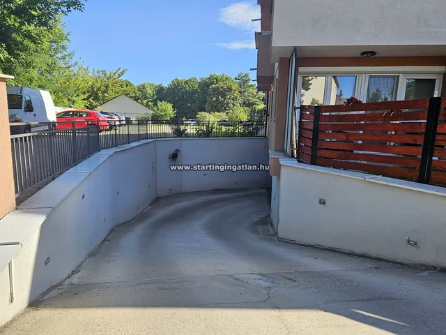 Eladó garázs Budapest IV. kerület 15 nm
